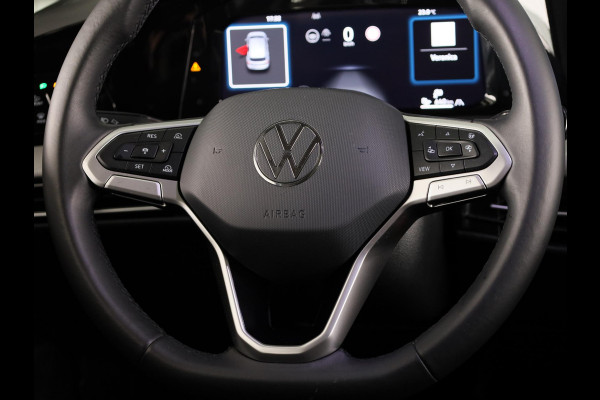 Volkswagen Golf 1.5 eHybrid Style Edition 204 pk Automaat (DSG) | Verlengde garantie | Navigatie via App | Panoramadak | Parkeersensoren (Park assist) | Achteruitrijcamera | Stoelverwarming |