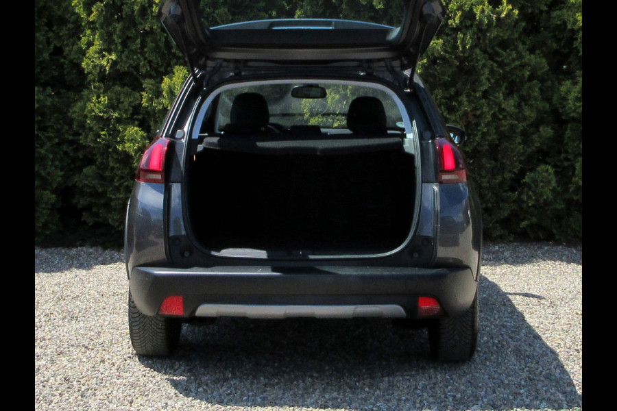 Peugeot 2008 1.2 PureTech Allure * Navi * Camera *