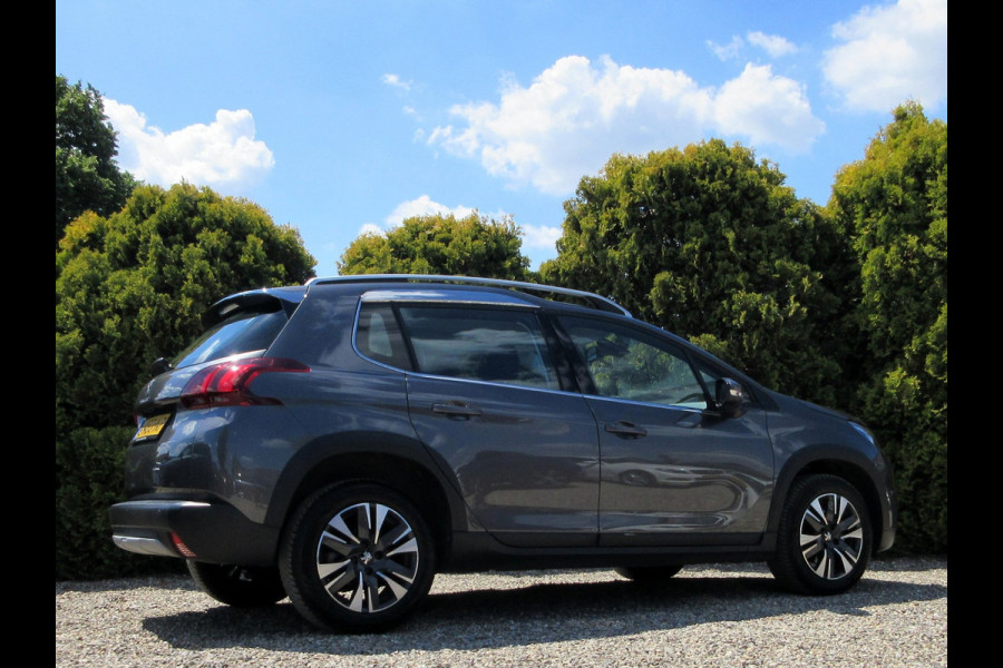 Peugeot 2008 1.2 PureTech Allure * Navi * Camera *