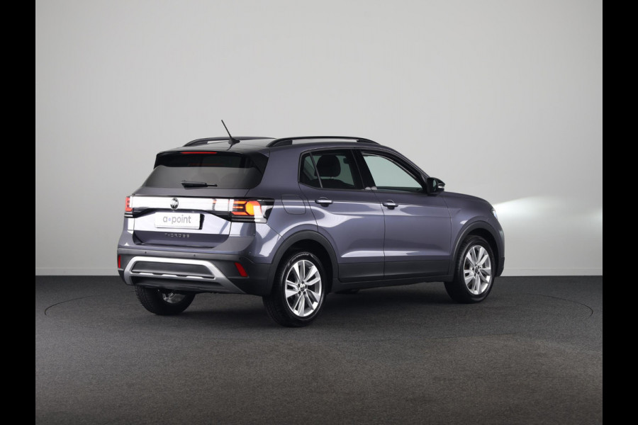 Volkswagen T-Cross 1.0 TSI Life Edition Goal 95PK | Navigatie | Parkeersensoren voor en achter | Stoelverwarming |