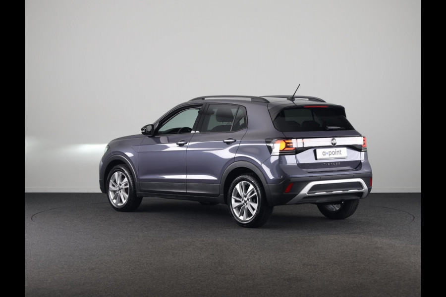 Volkswagen T-Cross 1.0 TSI Life Edition Goal 95PK | Navigatie | Parkeersensoren voor en achter | Stoelverwarming |