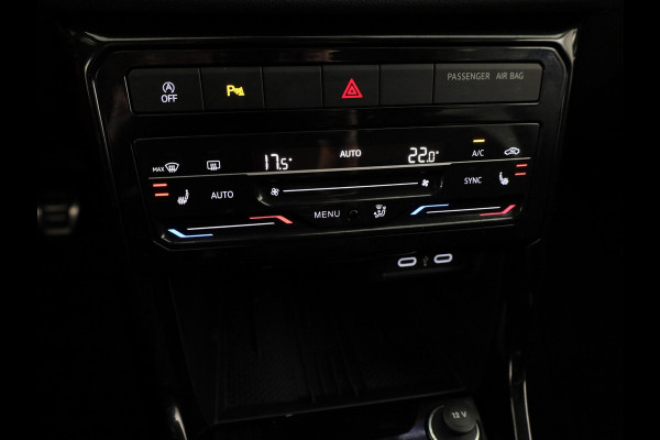 Volkswagen T-Cross 1.0 TSI Life Edition Goal 95PK | Navigatie | Parkeersensoren voor en achter | Stoelverwarming |