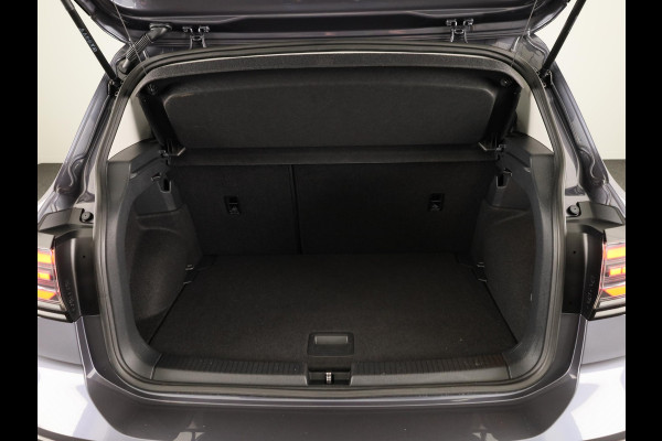 Volkswagen T-Cross 1.0 TSI Life Edition Goal 95PK | Navigatie | Parkeersensoren voor en achter | Stoelverwarming |