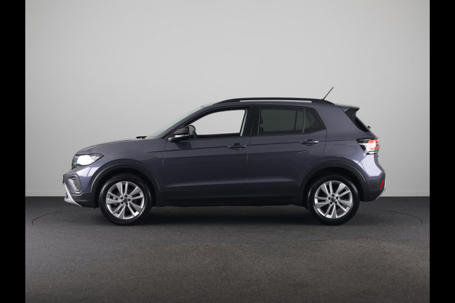 Volkswagen T-Cross 1.0 TSI Life Edition Goal 95PK | Navigatie | Parkeersensoren voor en achter | Stoelverwarming |