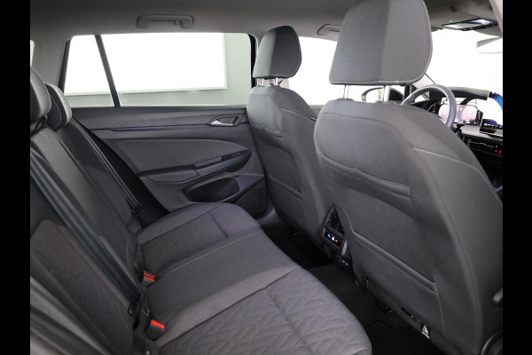Volkswagen Golf variant Life Edition 1.5 eTSI 85 kW 116 pk Automaat (DSG) | Verlengde garantie | Navigatie via App | Parkeersensoren | Achteruitrijcamera | Stoelverwarming |