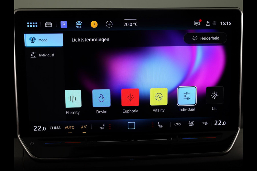 Volkswagen Golf variant Life Edition 1.5 eTSI 85 kW 116 pk Automaat (DSG) | Verlengde garantie | Navigatie via App | Parkeersensoren | Achteruitrijcamera | Stoelverwarming |