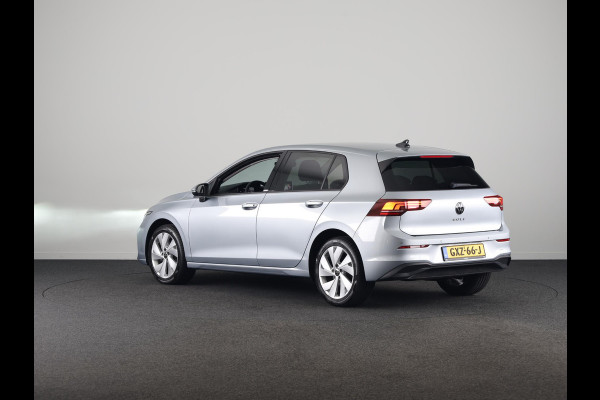 Volkswagen Golf Life Edition 1.5 TSI 85 kW 116 pk | Verlengde garantie | Navigatie via App | Parkeersensoren | Achteruitrijcamera | Stoel/stuur verwarming |