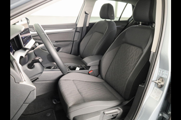 Volkswagen Golf Life Edition 1.5 TSI 85 kW 116 pk | Verlengde garantie | Navigatie via App | Parkeersensoren | Achteruitrijcamera | Stoel/stuur verwarming |