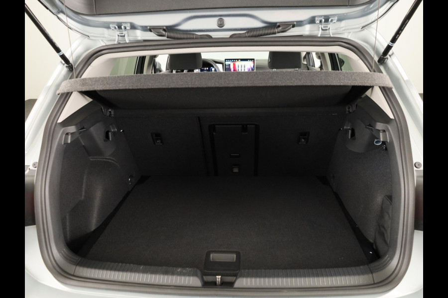 Volkswagen Golf Life Edition 1.5 TSI 85 kW 116 pk | Verlengde garantie | Navigatie via App | Parkeersensoren | Achteruitrijcamera | Stoel/stuur verwarming |