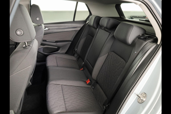 Volkswagen Golf Life Edition 1.5 TSI 85 kW 116 pk | Verlengde garantie | Navigatie via App | Parkeersensoren | Achteruitrijcamera | Stoel/stuur verwarming |