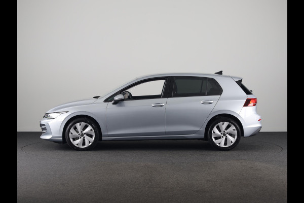 Volkswagen Golf Life Edition 1.5 TSI 85 kW 116 pk | Verlengde garantie | Navigatie via App | Parkeersensoren | Achteruitrijcamera | Stoel/stuur verwarming |