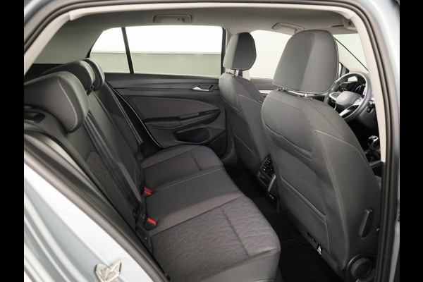 Volkswagen Golf Life Edition 1.5 TSI 85 kW 116 pk | Verlengde garantie | Navigatie via App | Parkeersensoren | Achteruitrijcamera | Stoel/stuur verwarming |