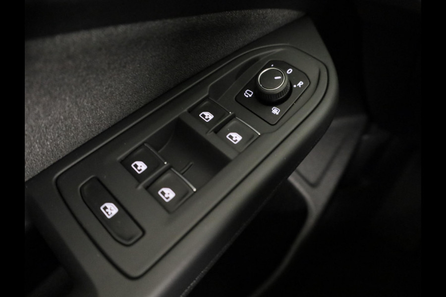 Volkswagen Golf Life Edition 1.5 TSI 85 kW 116 pk | Verlengde garantie | Navigatie via App | Parkeersensoren | Achteruitrijcamera | Stoel/stuur verwarming |