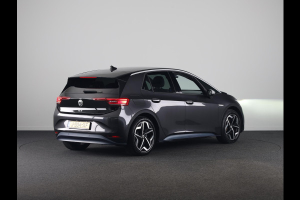 Volkswagen ID.3 First Plus 58 kWh | SoH 86,98% | 204 PK | Navigatie | 19" Lm velgen | Parkeercamera |