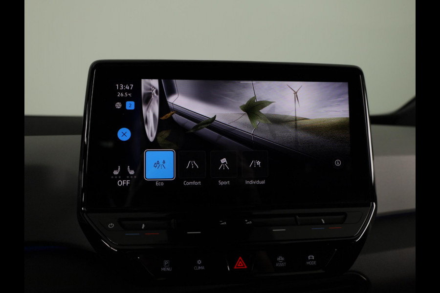 Volkswagen ID.3 First Plus 58 kWh | SoH 86,98% | 204 PK | Navigatie | 19" Lm velgen | Parkeercamera |