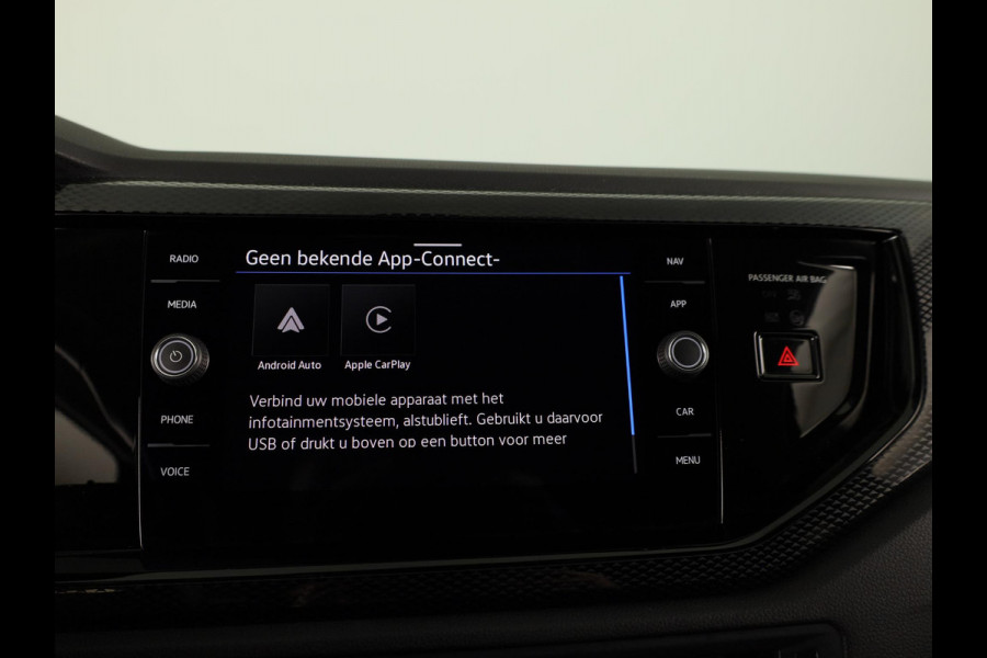 Volkswagen Polo 1.0 TSI Life 95 pk | Navigatie | Parkeersensoren | Autom. airco | Adaptieve cruise control | LED koplampen | Stoelverwarming |
