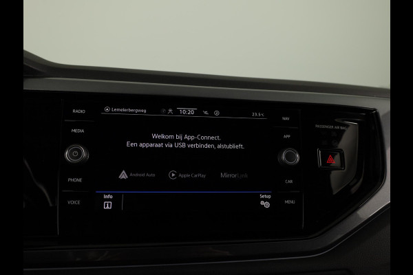 Volkswagen Polo 1.0 TSI Style 95 pk | Navigatie | Parkeersensoren | Autom. airco | Stoelverwarming | Apple Carplay/Android Auto |