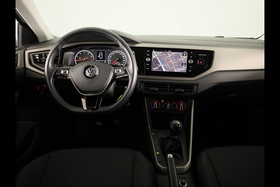 Volkswagen Polo 1.0 TSI Comfortline 95 pk | Navigatie | Parkeersensoren | Adaptieve cruise control | Apple Carplay/Android Auto |