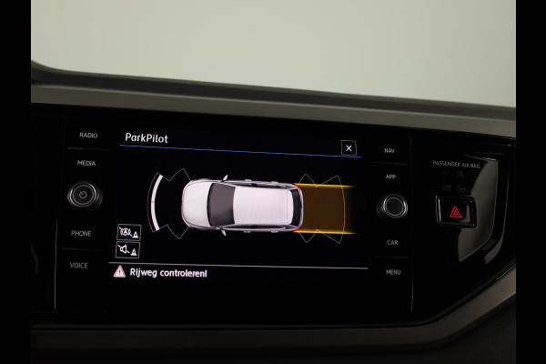 Volkswagen Polo 1.0 TSI Comfortline 95 pk | Navigatie | Parkeersensoren | Adaptieve cruise control | Apple Carplay/Android Auto |