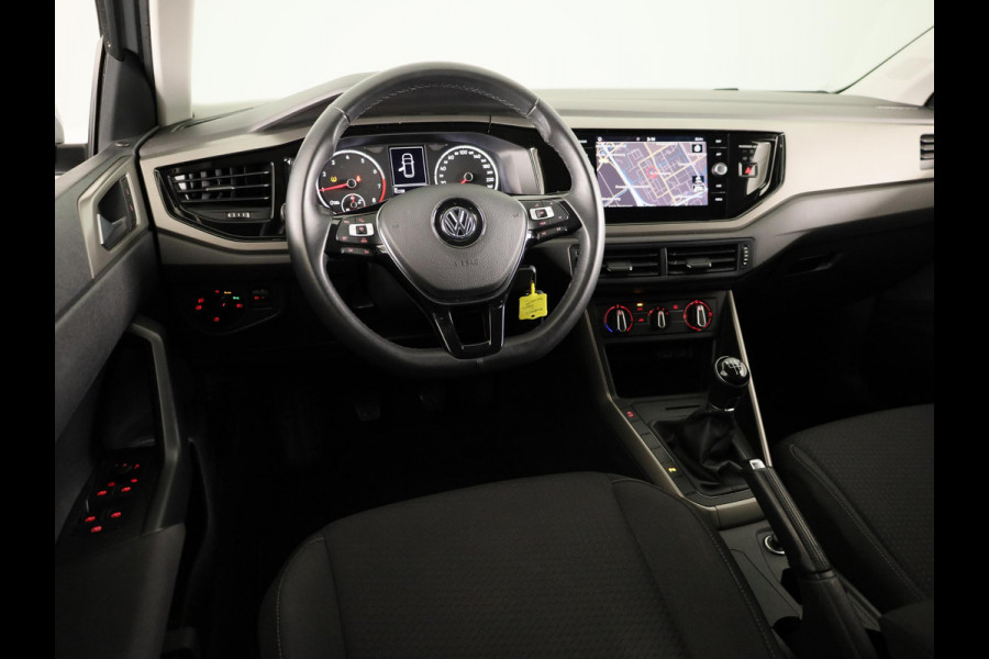 Volkswagen Polo 1.0 TSI Comfortline 95 pk | Navigatie | Parkeersensoren | Adaptieve cruise control | Apple Carplay/Android Auto |