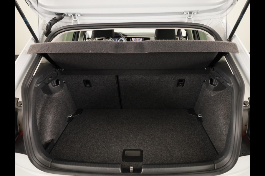 Volkswagen Polo 1.0 TSI Comfortline 95 pk | Navigatie | Parkeersensoren | Adaptieve cruise control | Apple Carplay/Android Auto |