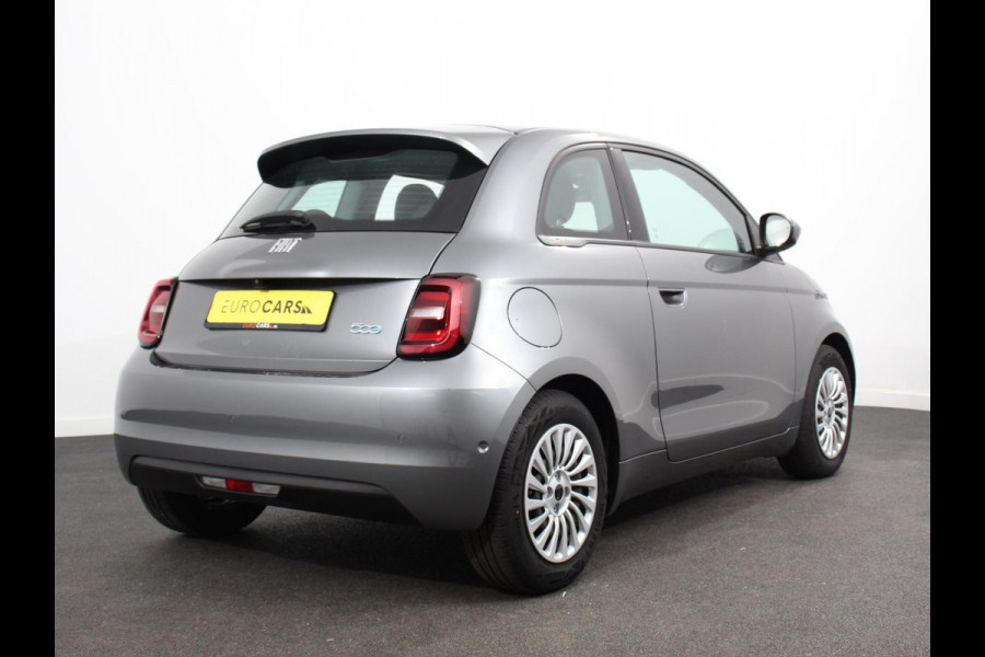 Fiat 500E Urban 42 kWh Airco Climatronic 360 Camera Stoelverwarming Keyless Wireless CarPlay Dodehoek Assistant 85 kW Charger Actieradius 320km WLTP