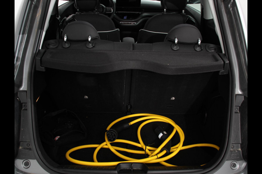 Fiat 500E Urban 42 kWh Airco Climatronic 360 Camera Stoelverwarming Keyless Wireless CarPlay Dodehoek Assistant 85 kW Charger Actieradius 320km WLTP