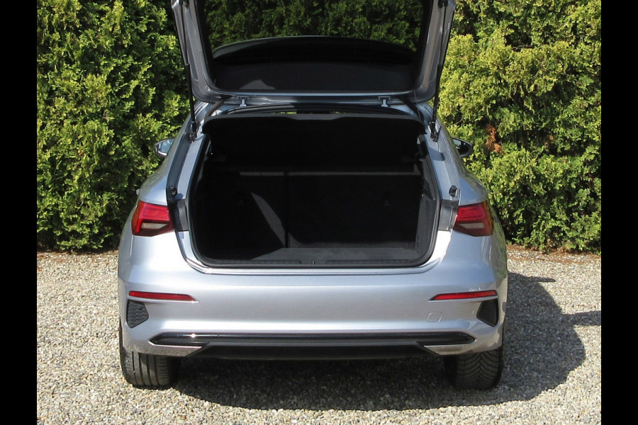 Audi A3 Sportback 30 TFSI Edition * Camera * Virt. cockpit * Carplay *