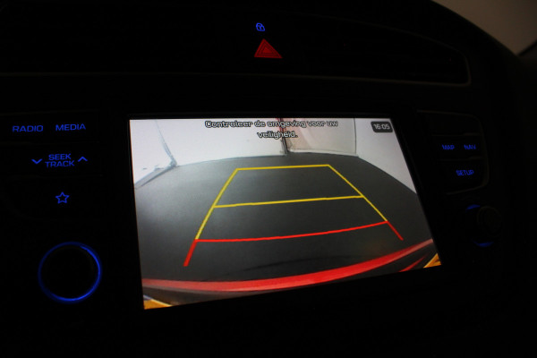 Hyundai i20 1.0 T-GDI Comfort > 110pk/Camera/Navi/Cruise control/15 inch/Zwart dak...
