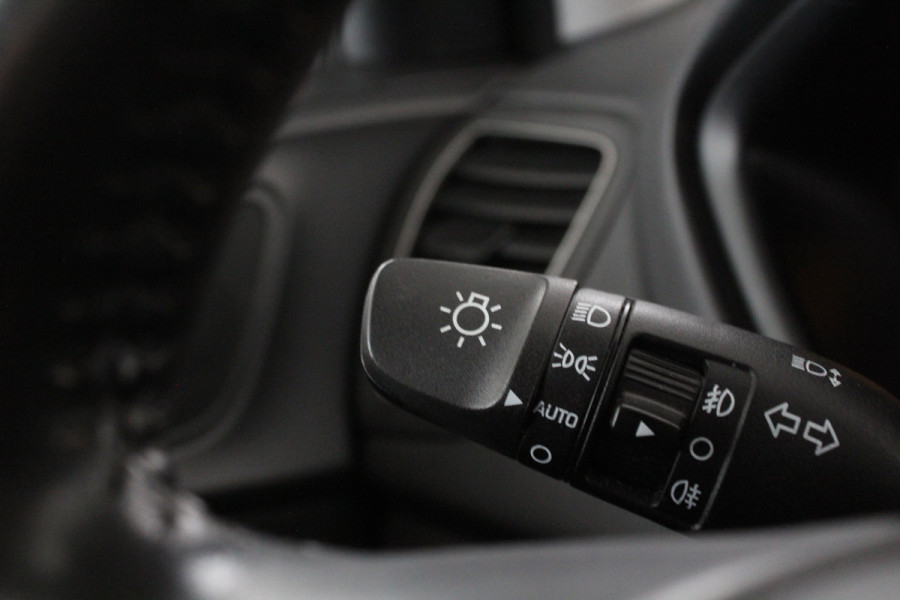 Hyundai i20 1.0 T-GDI Comfort > 110pk/Camera/Navi/Cruise control/15 inch/Zwart dak...