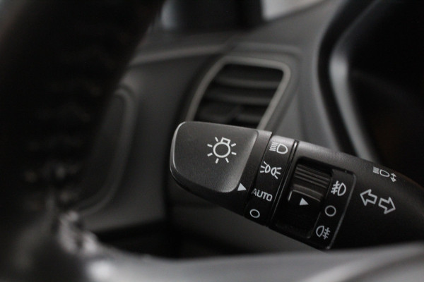 Hyundai i20 1.0 T-GDI Comfort > 110pk/Camera/Navi/Cruise control/15 inch/Zwart dak...