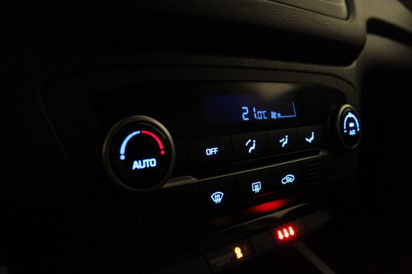 Hyundai i20 1.0 T-GDI Comfort > 110pk/Camera/Navi/Cruise control/15 inch/Zwart dak...