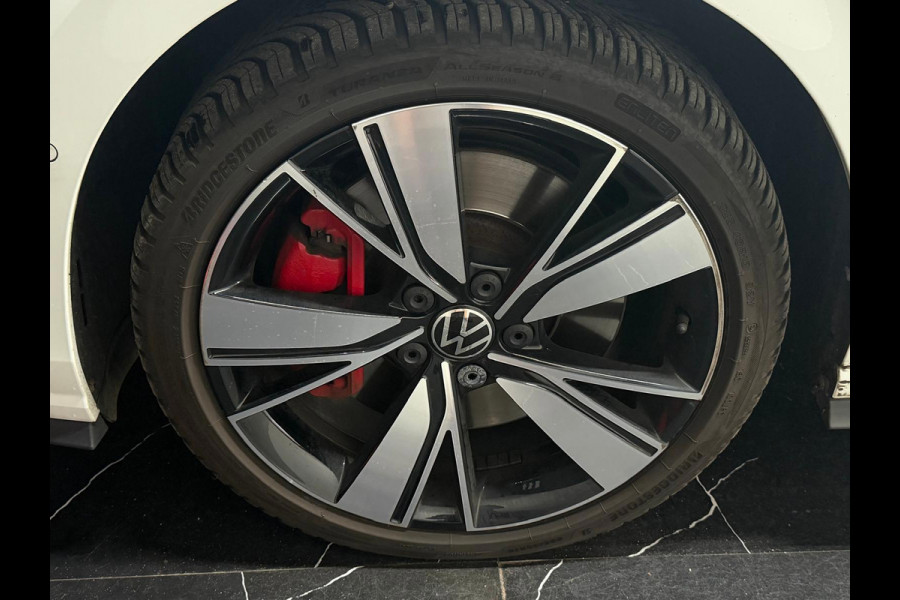 Volkswagen Golf 1.4 eHybrid GTE Pano Keyless Dodehoek Camera