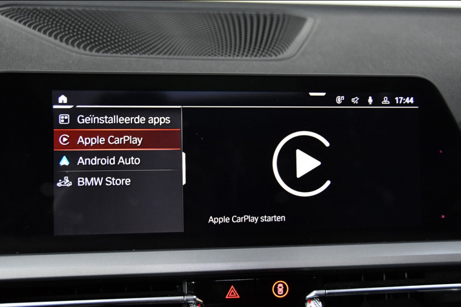 BMW 3-serie 330i M-Pakket, Pano, Bodykit, Applecarplay