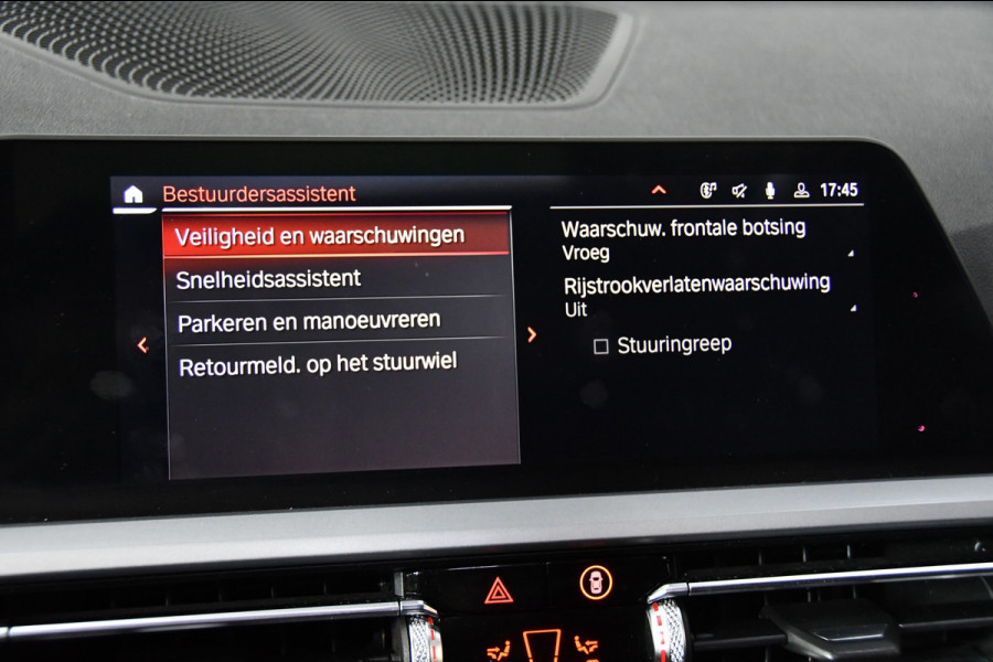 BMW 3-serie 330i M-Pakket, Pano, Bodykit, Applecarplay