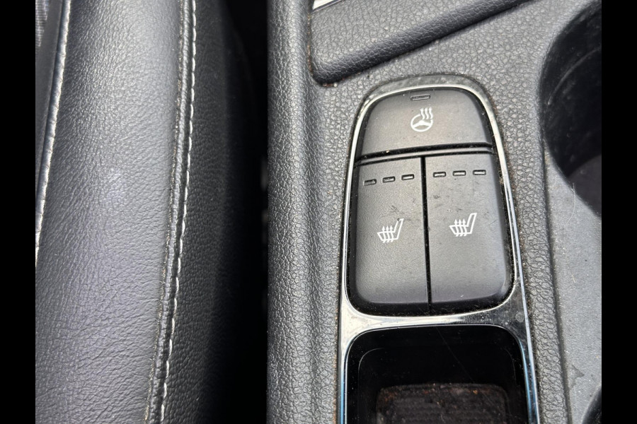 Kia Niro 1.6 GDi Hybrid Edition | Schuif/kantel Dak | Camera | Navi | Cruise Control | LED Lampen | Climate |