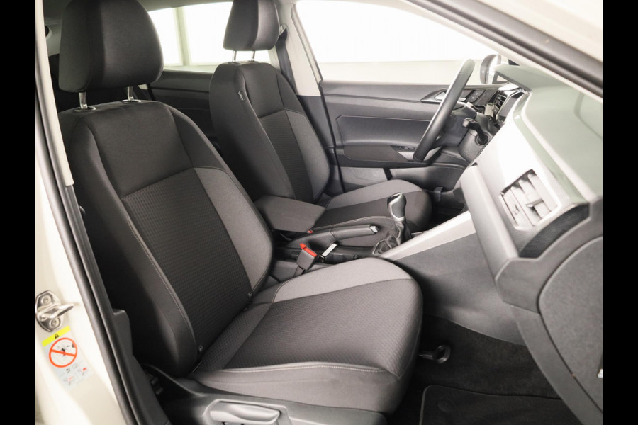 Volkswagen Taigo 1.0 TSI Oranje Edition 95 pk | Verlengde garantie | Navigatie | Parkeersensoren achter | Achteruitrijcamera | Autom. airco |