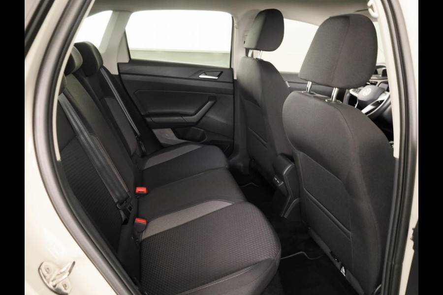 Volkswagen Taigo 1.0 TSI Oranje Edition 95 pk | Verlengde garantie | Navigatie | Parkeersensoren achter | Achteruitrijcamera | Autom. airco |