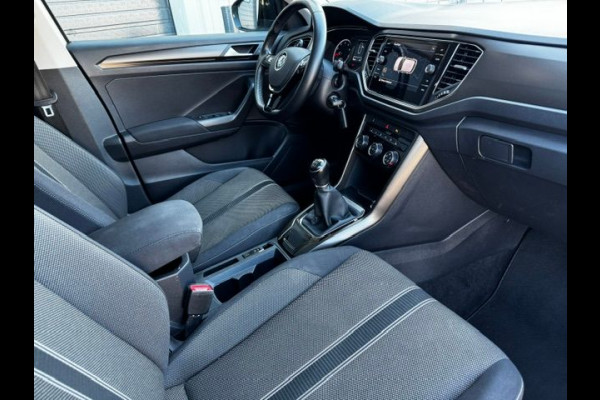 Volkswagen T-Roc 1.0 TSI Style Beats Airco,Navigatie,Camera,Panoramadak