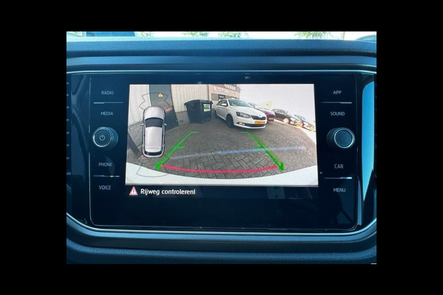 Volkswagen T-Roc 1.0 TSI Style Beats Airco,Navigatie,Camera,Panoramadak