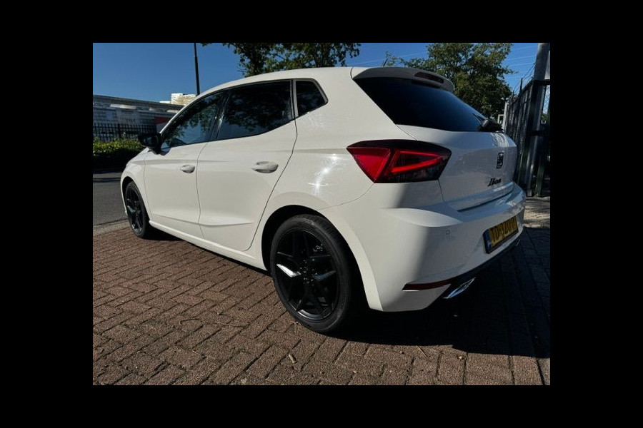 Seat Ibiza 1.6 TDI FR 5deurs Airco/ECC,Cruisecontrol,Navigatie
