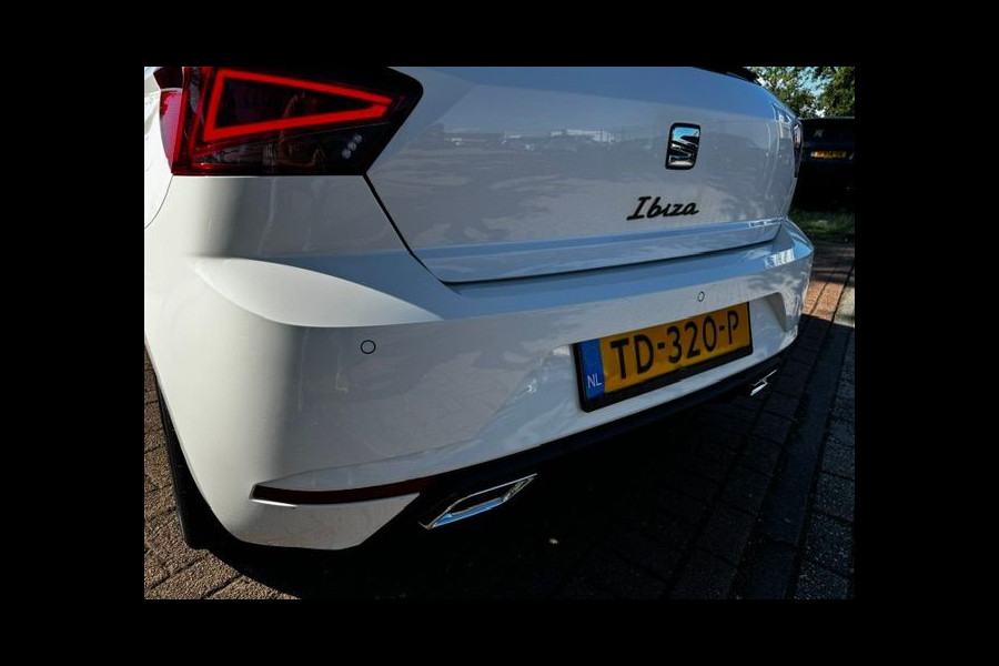 Seat Ibiza 1.6 TDI FR 5deurs Airco/ECC,Cruisecontrol,Navigatie