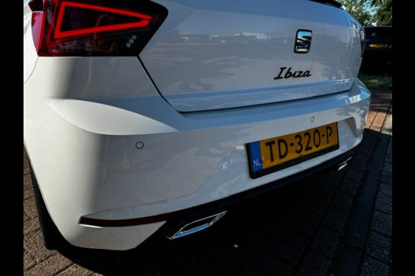 Seat Ibiza 1.6 TDI FR 5deurs Airco/ECC,Cruisecontrol,Navigatie
