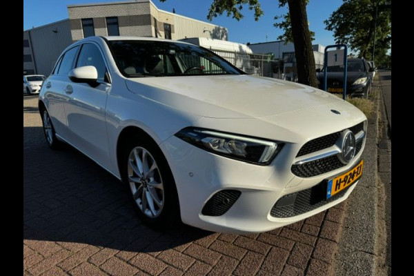 Mercedes-Benz A-Klasse 200 d Premium Automaat Airco/ECC,Navigatie Prijs Incl. BTW/BPM
