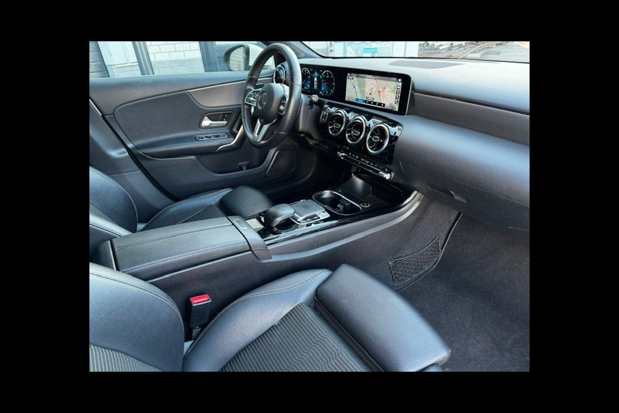 Mercedes-Benz A-Klasse 200 d Premium Automaat Airco/ECC,Navigatie Prijs Incl. BTW/BPM