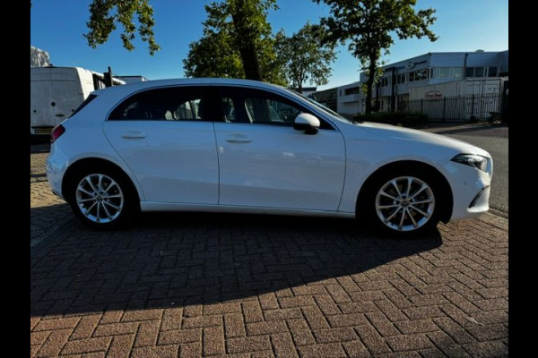 Mercedes-Benz A-Klasse 200 d Premium Automaat Airco/ECC,Navigatie Prijs Incl. BTW/BPM