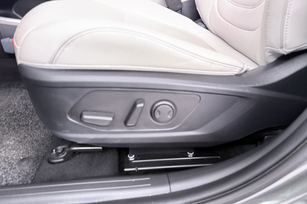 Hyundai Tucson 1.6 T-GDI PHEV Premium Sky 4WD (PANORAMADAK, TREKHAAK, 360 CAMERA, STOEL/-STUURVERWARMING, STOELKOELING, 1e EIG)