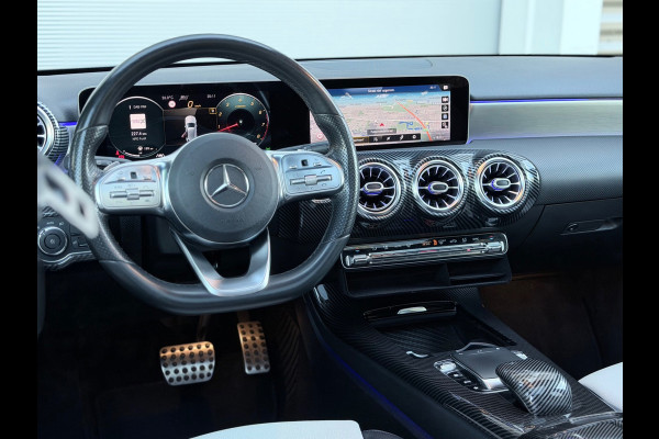 Mercedes-Benz A-Klasse 250 Premium Plus Pano/Sfeer/Camera