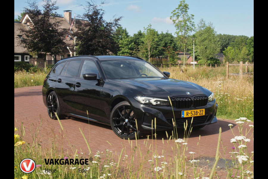 BMW 3 Serie Touring 318i | Facelift model | Apple Carplay | Parkeersensoren | Sportstoelen | 19 Inch | NL-Auto |