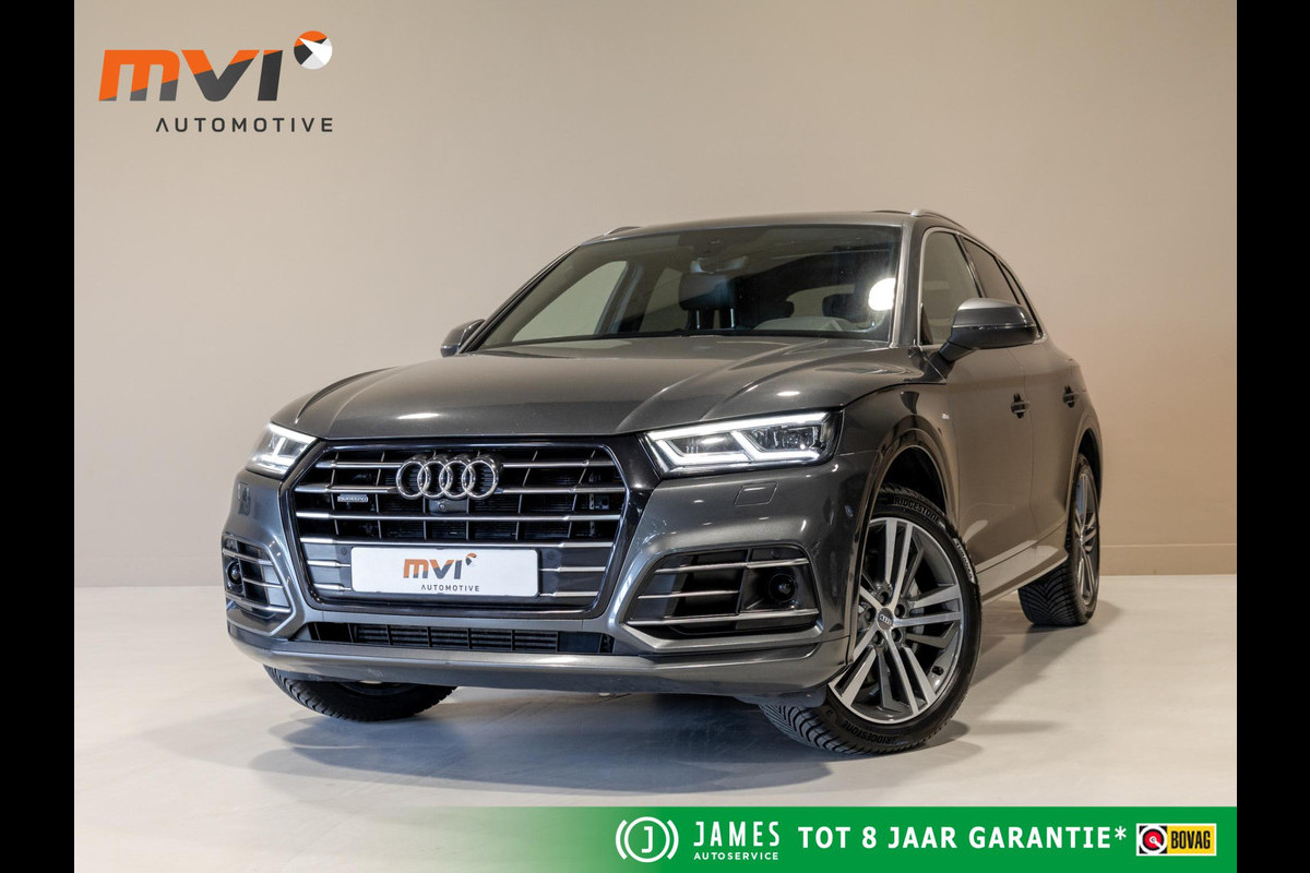 Audi Q5 55 TFSI e quattro Competition 367pk / Panorama dak / Adaptieve cruise control / Stoelverwarming / Dodehoekdetectie / Achtertuitrijcamera / Apple carplay /
